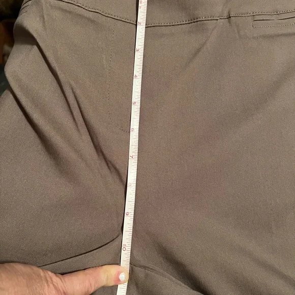 New Directions NWT women’s size 12 Taupe pull on straight leg style pants - Picture 6 of 9